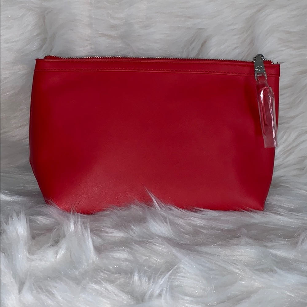 NWT: STEVE MADDEN BDAYLIN RED WEEKENDER - Picture 3 of 4